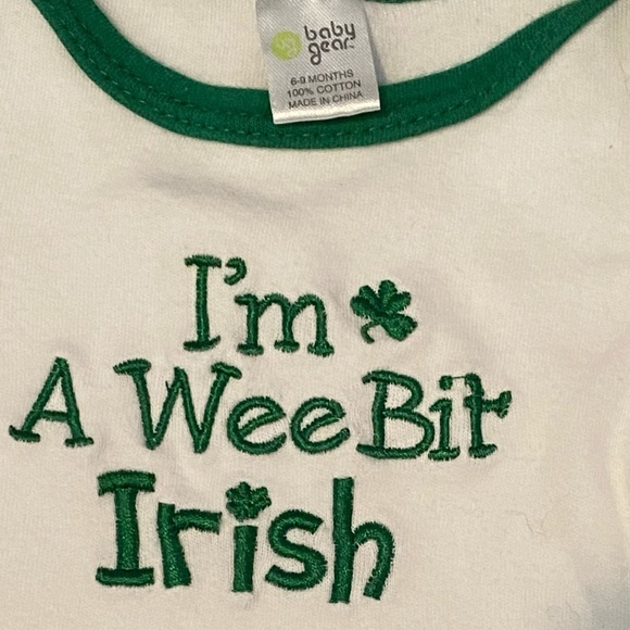 6-9m I’m Wee Bit Irish 4 Leaf Clover St. Patrick’s Day Onesie Bodysuit Body Suit - Picture 2 of 5
